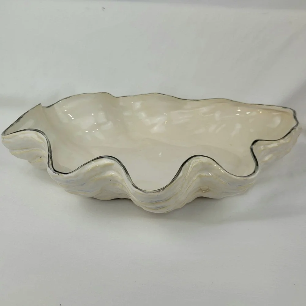 Pottery Barn Under the Sea Clam Shell Serving Bowl Cream Ceramic Coastal Decor